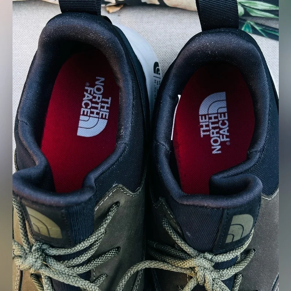 The North Face Mens EXTS Shoes Mens 12 Wide Green Leather Sneaker